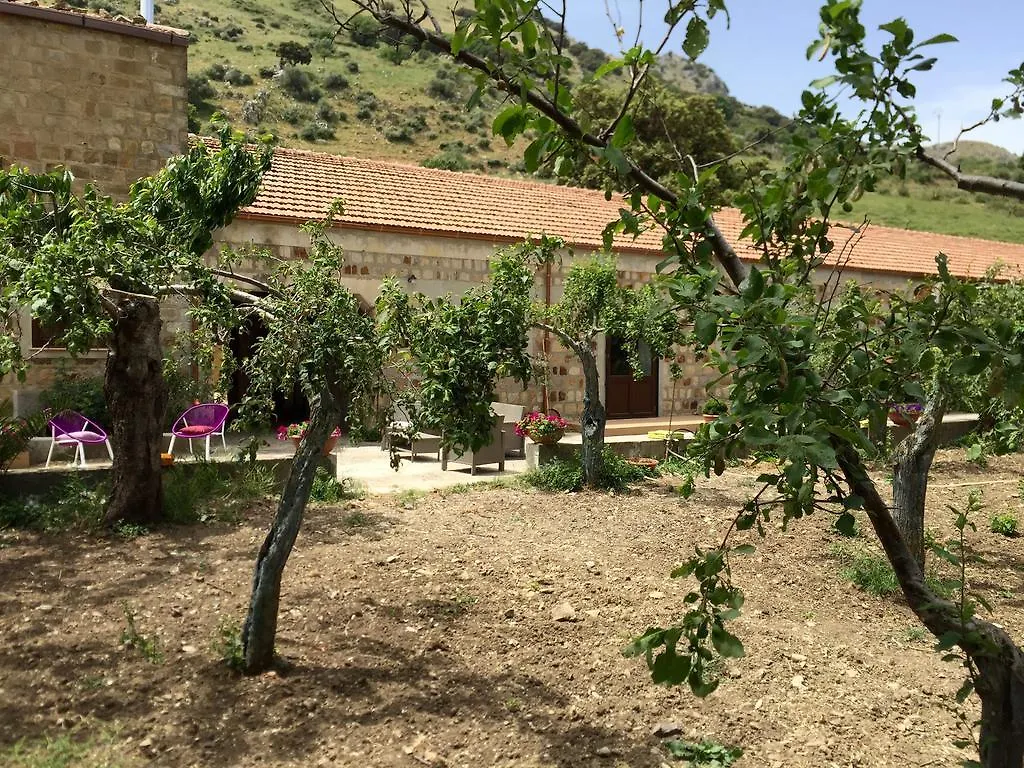 Villa Feudo Galefona Gratteri 0*,