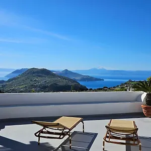 Apartment Paradiso, Piano Conte